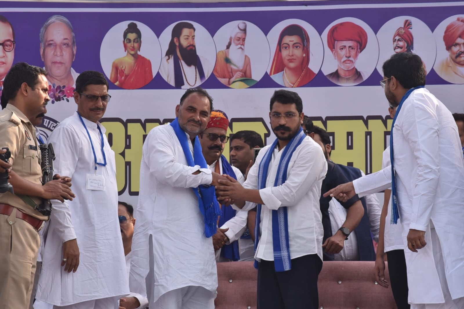 मोरना में असपा की परिवर्तन रैली को सम्बोधित करते सांसद राष्ट्रीय अध्यक्ष चन्द्रशेखर। संवाद मोरना में असपा की परिवर्तन रैली को सम्बोधित करते सांसद राष्ट्रीय अध्यक्ष चन्द्रशेखर। संवाद