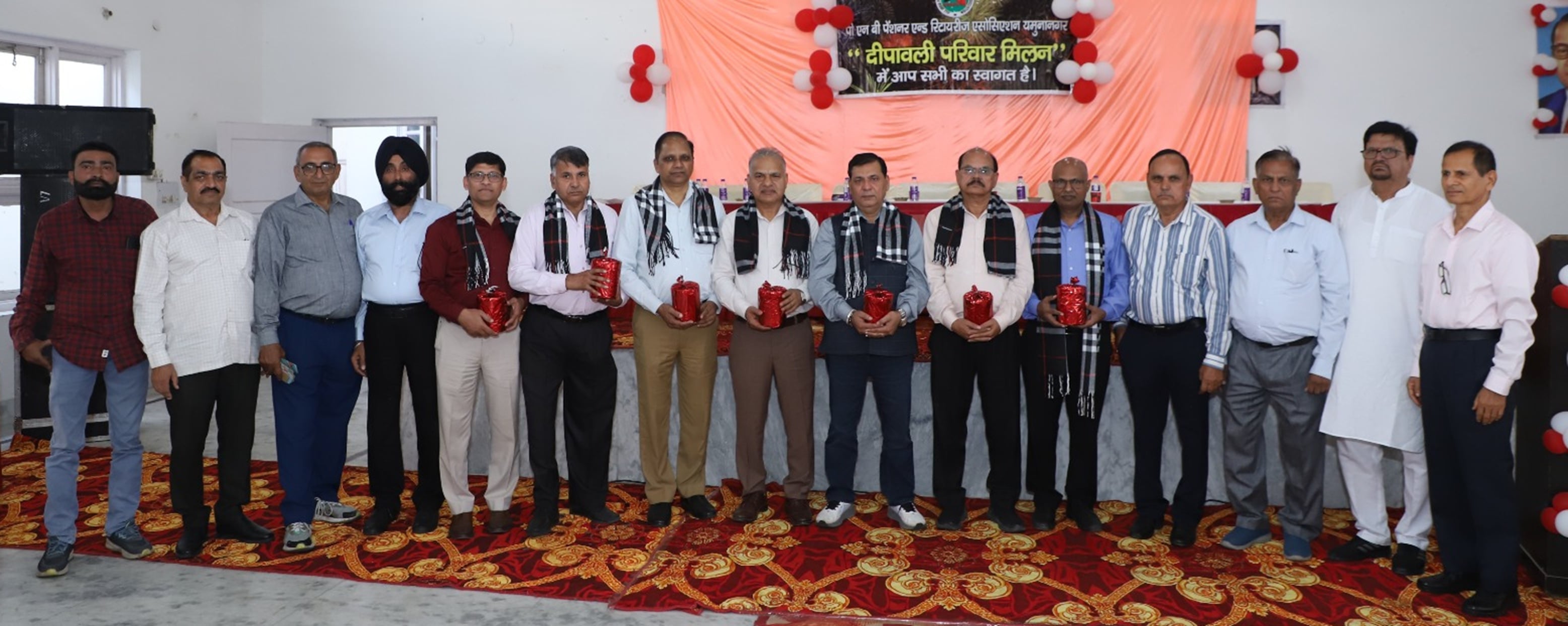 आंबेडकर भवन में दिवाली मिलन समारोह में उपस्थित महिलाएं। संवाद आंबेडकर भवन में दिवाली मिलन समारोह में उपस्थित महिलाएं। संवाद