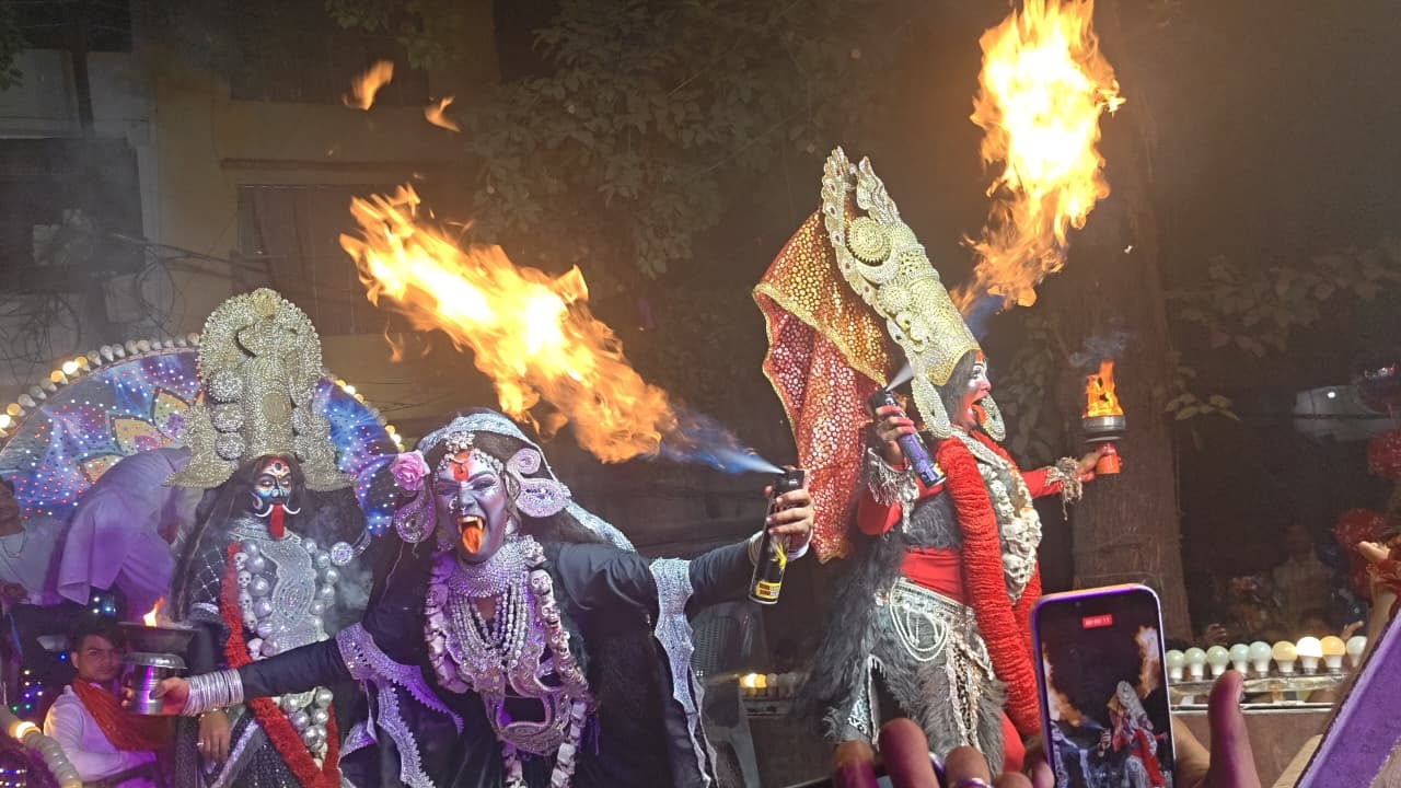 चौदस के भरत मिलाप में रामदरबार।- सोशल मीडिया।