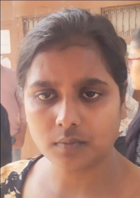 फोटो-17-वैदिक इंटर कॉलेज से परीक्षा देकर केंद्र से बाहर निकलते अभ्यर्थी। संवाद फोटो-17-वैदिक इंटर कॉलेज से परीक्षा देकर केंद्र से बाहर निकलते अभ्यर्थी। संवाद