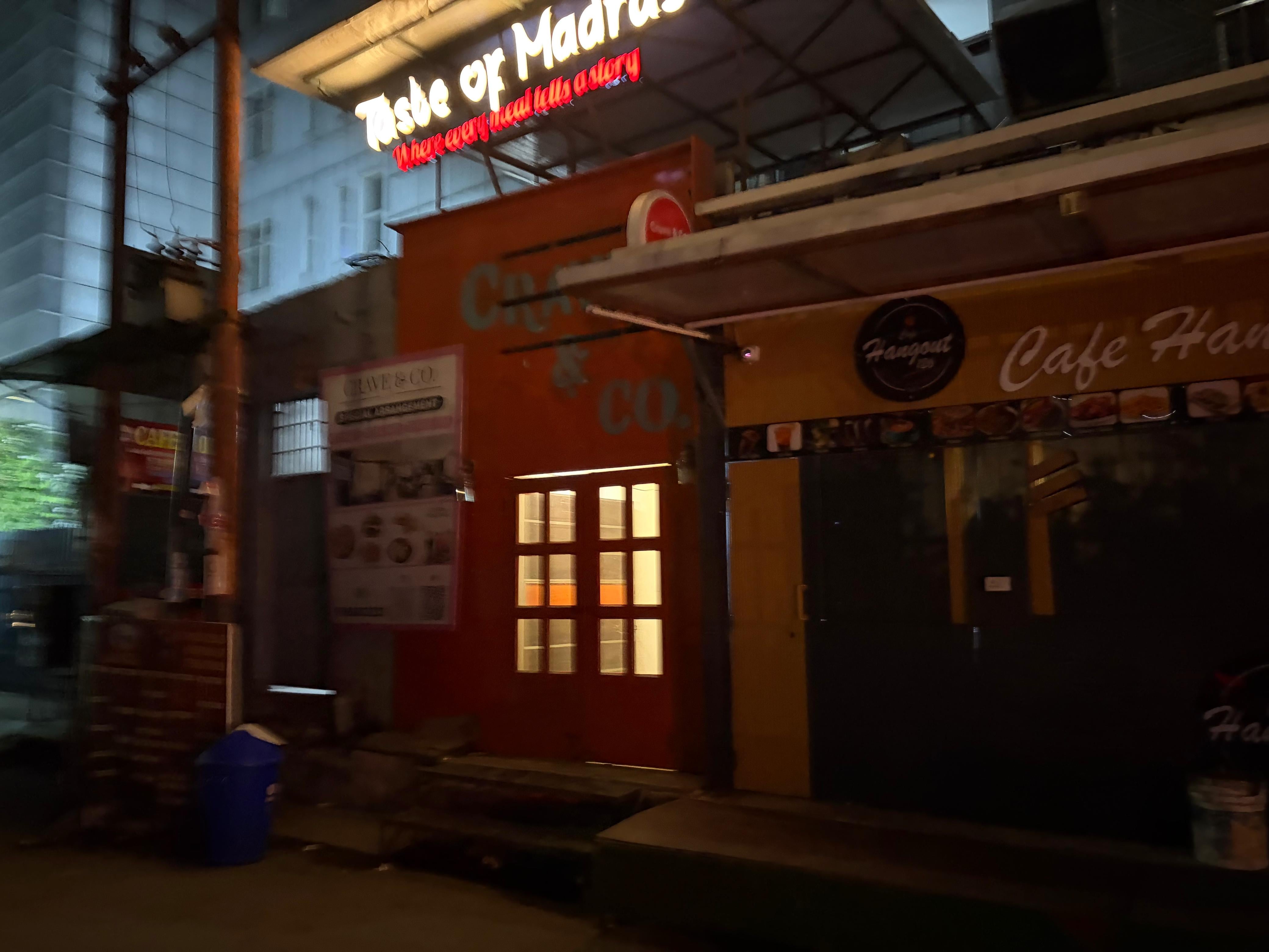 नोएडा सेक्टर 125 में बेसमेंट में संचालित हो रहे रेस्त्रां नोएडा सेक्टर 125 में बेसमेंट में संचालित हो रहे रेस्त्रां