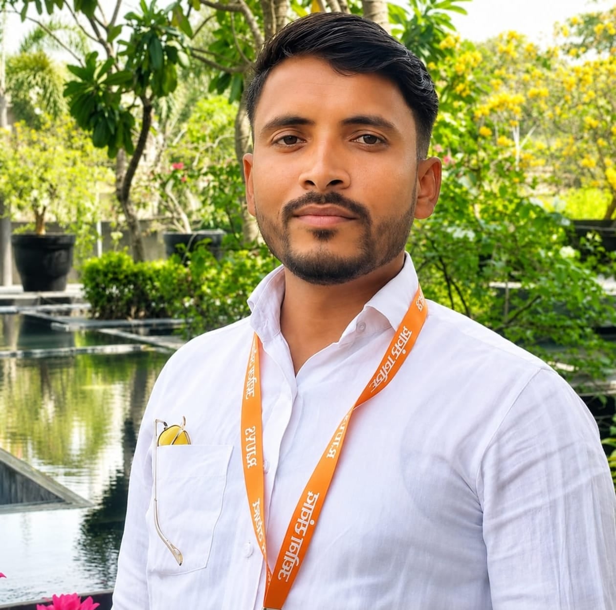 नीरज बनारसी, राष्ट्रीय जनउद्योग व्यापार संगठन वरिष्ठ जिला महामंत्री ।
