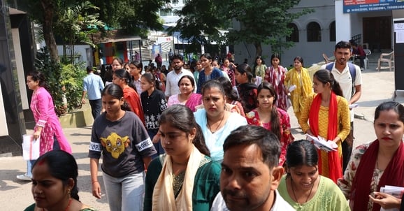 प्रारंभिक अहर्ता परीक्षा में शामिल हुए अभ्यर्थी। प्रारंभिक अहर्ता परीक्षा में शामिल हुए अभ्यर्थी।