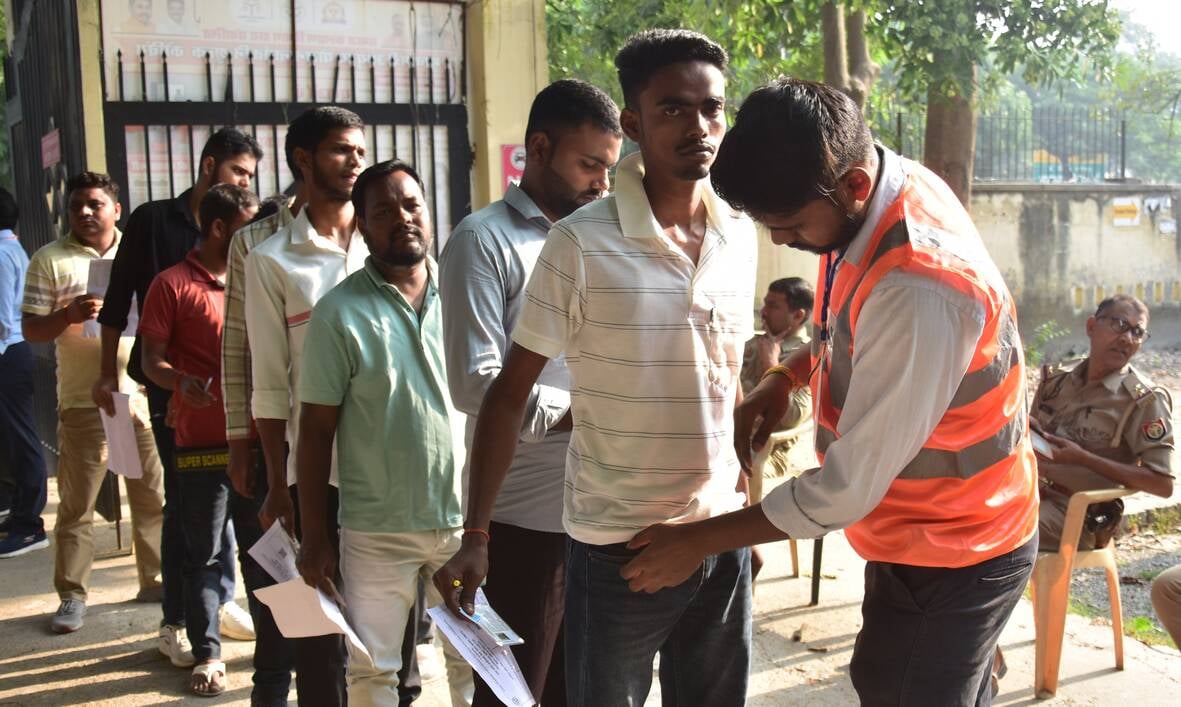 प्रारंभिक अहर्ता परीक्षा में शामिल हुए अभ्यर्थी। प्रारंभिक अहर्ता परीक्षा में शामिल हुए अभ्यर्थी।