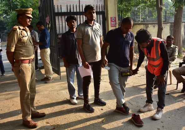 प्रारंभिक अहर्ता परीक्षा में शामिल हुए अभ्यर्थी। प्रारंभिक अहर्ता परीक्षा में शामिल हुए अभ्यर्थी।