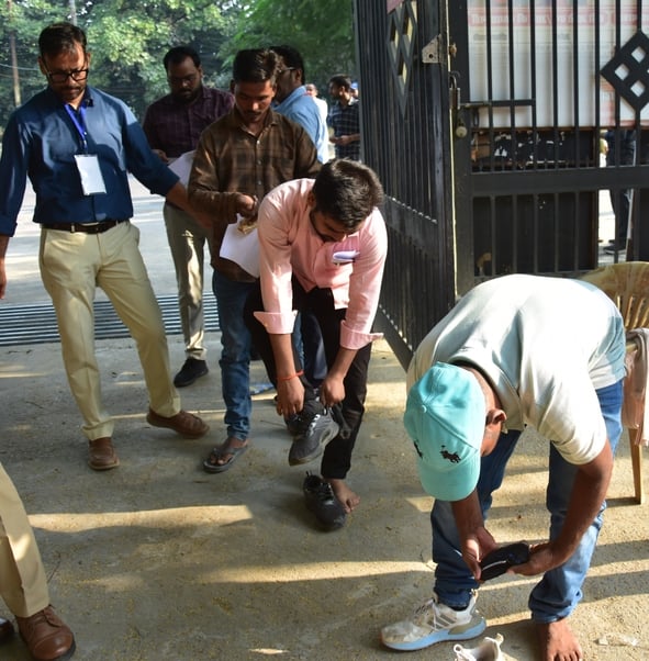 प्रारंभिक अहर्ता परीक्षा में शामिल हुए अभ्यर्थी। प्रारंभिक अहर्ता परीक्षा में शामिल हुए अभ्यर्थी।