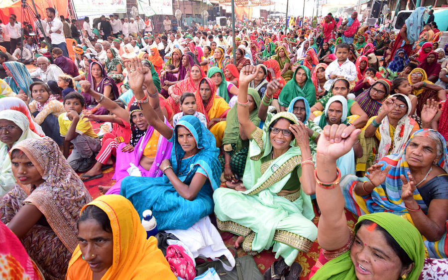 प्रयागराज के मुंडेरा मंडी स्थित भारतीय किसान यूनियन की ओर से  आयोजित किसान महापंचायत मेंराष्ट्र