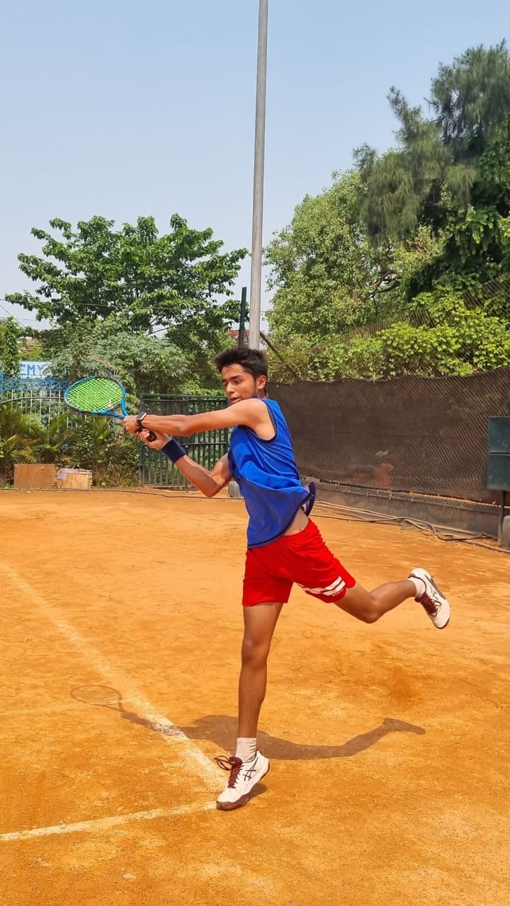 टेबल टेनिस खिलाड़ी सानिध्य द्विवेदी टेबल टेनिस खिलाड़ी सानिध्य द्विवेदी