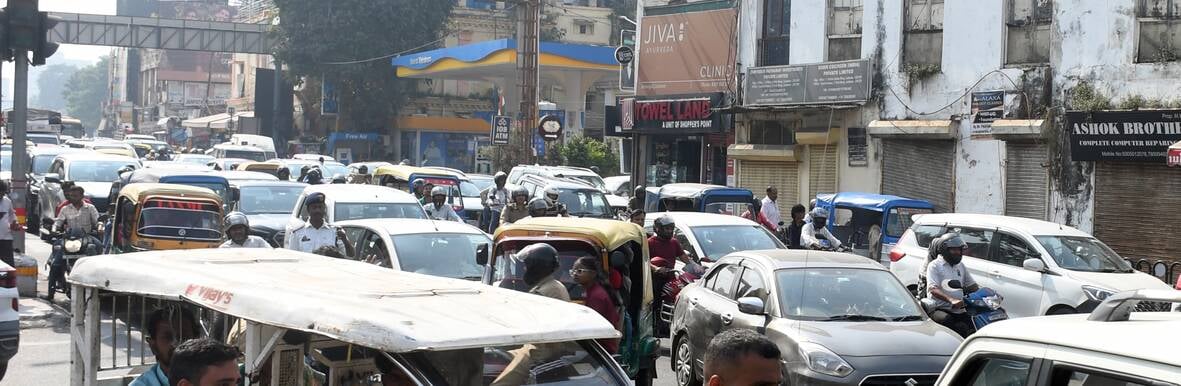 प्रदर्शन करते भाजपाई। प्रदर्शन करते भाजपाई।