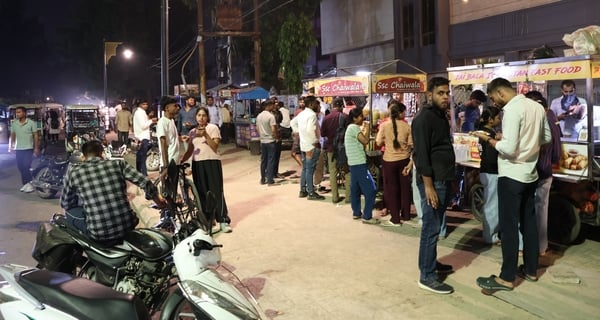 सीएम ग्रिड की सड़कों पर कब्जे। सीएम ग्रिड की सड़कों पर कब्जे।