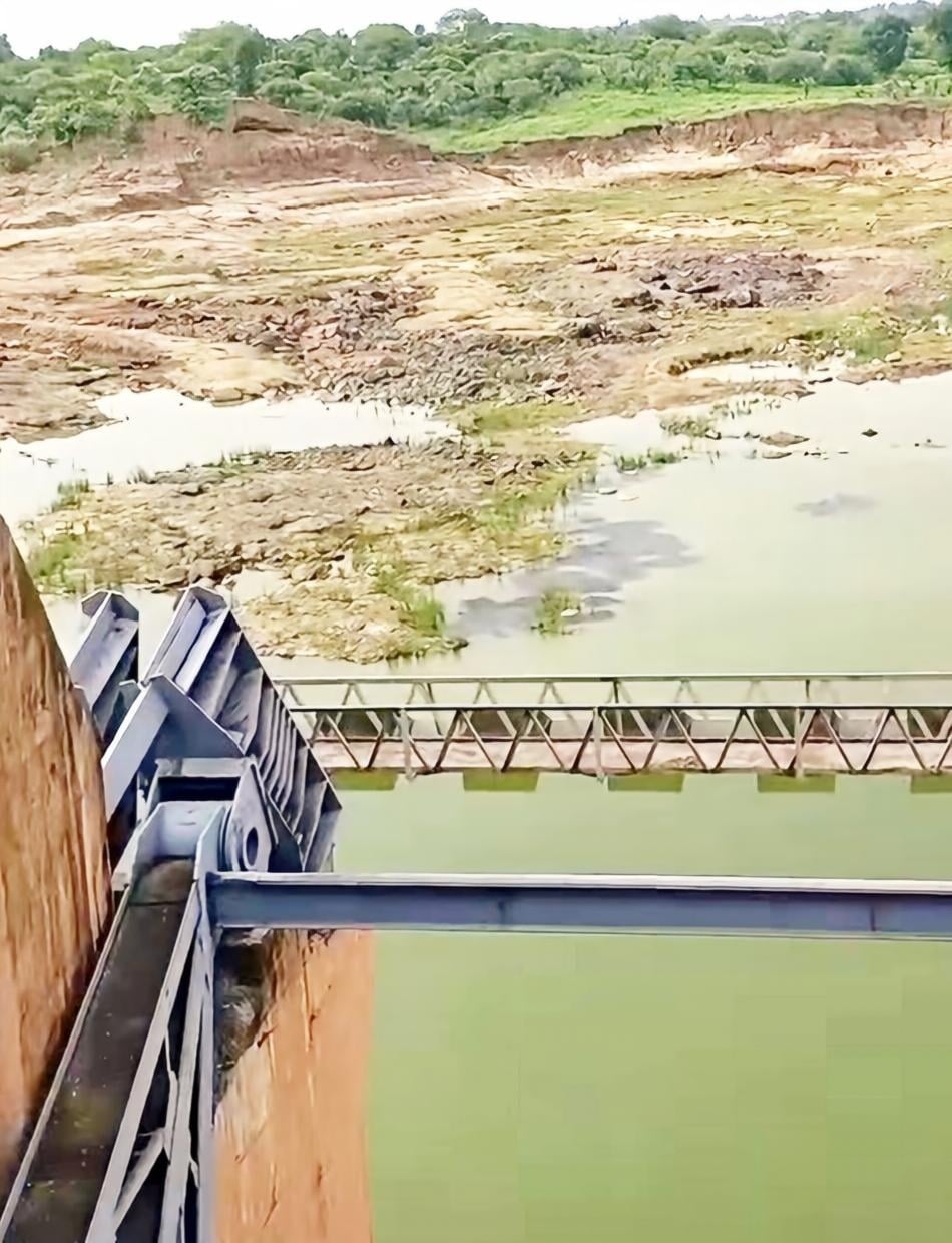सूखता गंभीर डेम सूखता गंभीर डेम