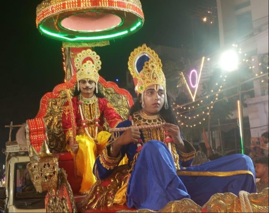 तिलठी में भरत मिलाप में राम-दरबार की झांकी।- सोशल मीडिया।