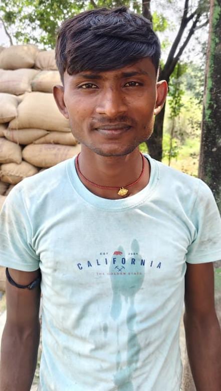 बदहाल पड़ी नवीन प्राथमिक स्वास्थ्य केंद्र जाने का प्रमुख मार्ग। संवाद बदहाल पड़ी नवीन प्राथमिक स्वास्थ्य केंद्र जाने का प्रमुख मार्ग। संवाद