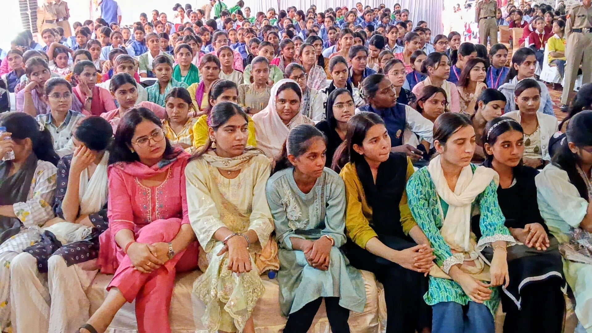 एबीवीपी के सम्मेलन में संबोधित करती मुख्य अतिथि जिला पंचायत अध्यक्ष फरुखाबाद। (मवाना) एबीवीपी के सम्मेलन में संबोधित करती मुख्य अतिथि जिला पंचायत अध्यक्ष फरुखाबाद। (मवाना)