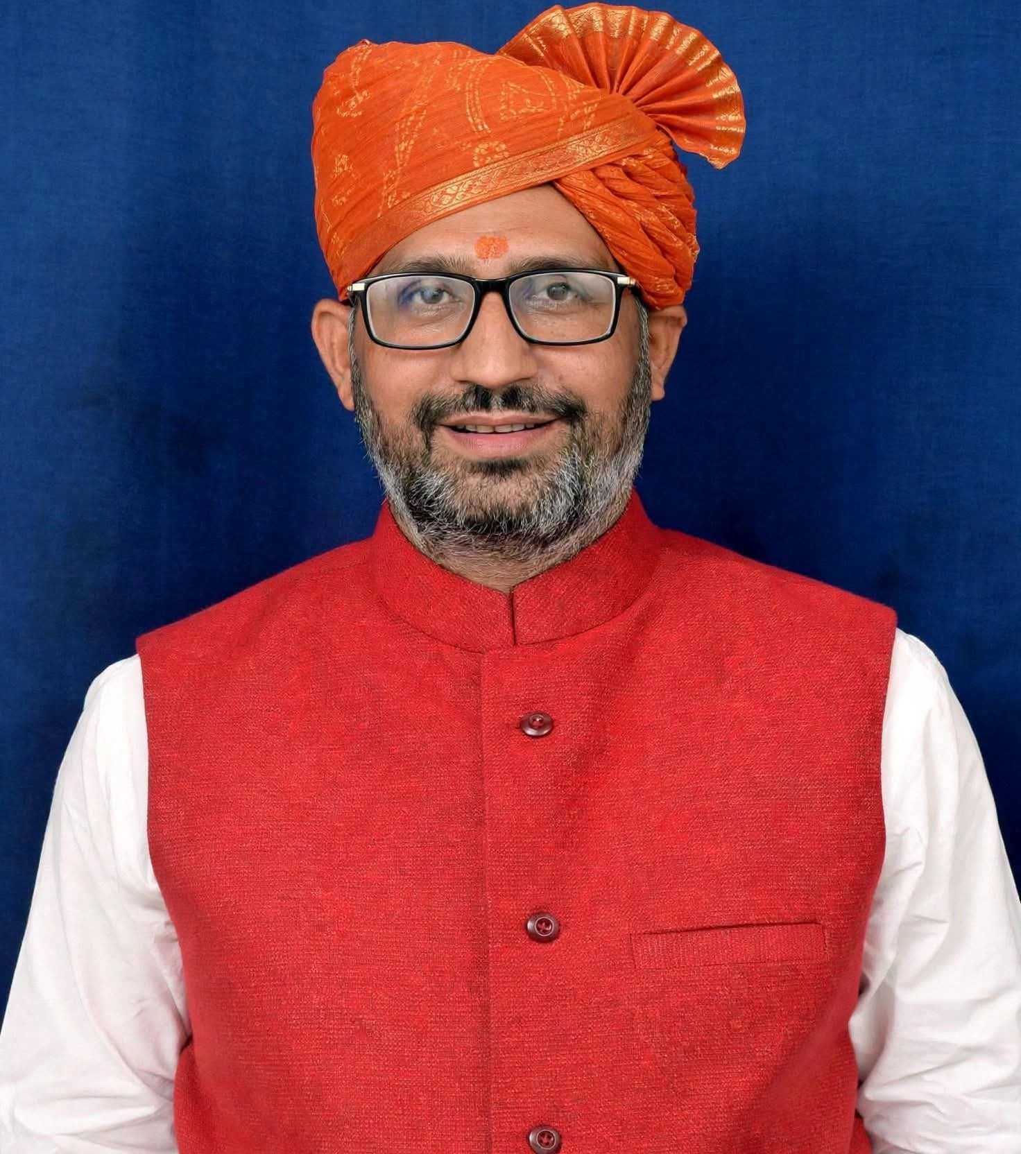 एमएलसी वीरेंद्र सिंह।