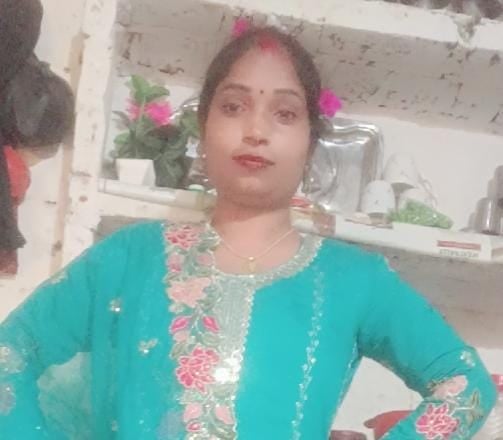 फोटो 40 सिढ़पुरा के सुदामापुरी महिला की मौत के बाद एकत्रित भीड। संवाद फोटो 40 सिढ़पुरा के सुदामापुरी महिला की मौत के बाद एकत्रित भीड। संवाद