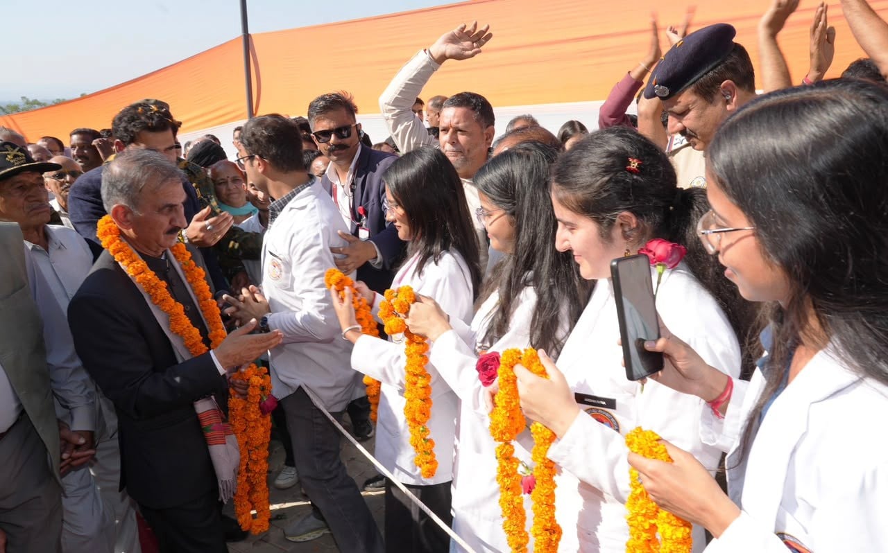 जोलसप्पड़ में एलाइड एंड हेल्थकेयर कॉलेज हमीरपुर का शुभारंभ करते मुख्यमंत्री सुखविंद्र सिंह सुक् जोलसप्पड़ में एलाइड एंड हेल्थकेयर कॉलेज हमीरपुर का शुभारंभ करते मुख्यमंत्री सुखविंद्र सिंह सुक्