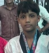 मेडल के साथ खिलाड़ी सक्षम, रजत, अनुभव, रोहित और लक्ष्य। स्रोत स्वयं मेडल के साथ खिलाड़ी सक्षम, रजत, अनुभव, रोहित और लक्ष्य। स्रोत स्वयं