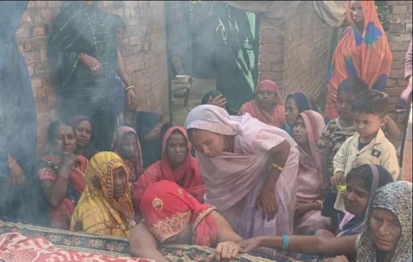 तेतरा देवी, फाइलफोटो, मिट्टी का टीला गिरने से मौत की खबर के लिए, तेतरा देवी, फाइलफोटो, मिट्टी का टीला गिरने से मौत की खबर के लिए,