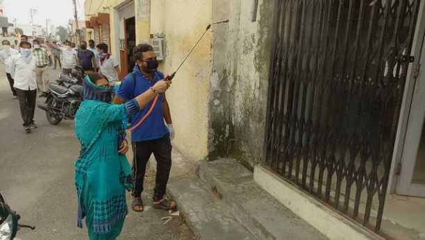 Sanitizer In R.s Pura &amp; Rural Area - सार्वजनिक स्थलों को सैनिटाइज किया गया  - Jammu News