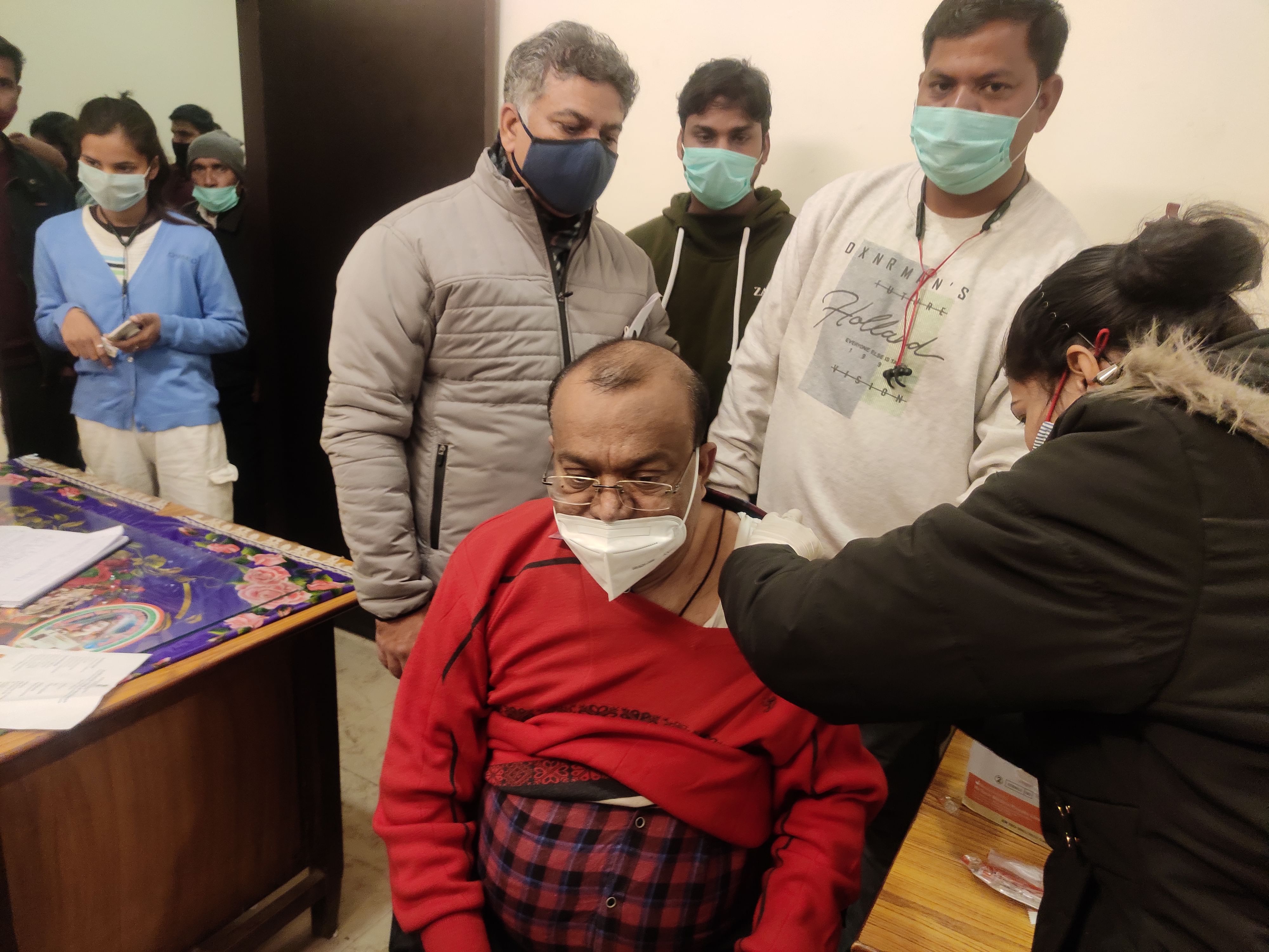 AD Health Aligarh Divisional Doctor SK Upadhyay prend les précautions à l’hôpital commun Pandit Deendayal Upadhyay