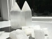 Placing selenite stones