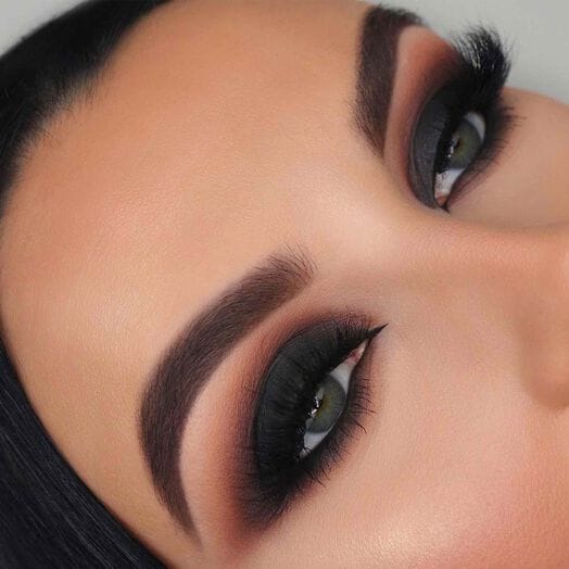 Scorpio: Smokey Makeup Eyes 