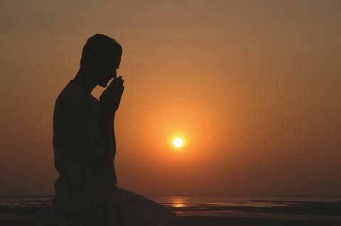 Astrology in sun : Know the significance , rules and methods of worshipping sun