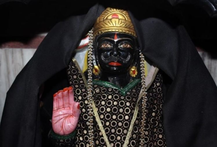 Know Who Gets Benefits From Shani's Sadhesati And Dhaiya- My ...