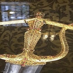 tipu sultan silver mounted gun and gold sword fetched 97 lakh in auction at United Kingdom