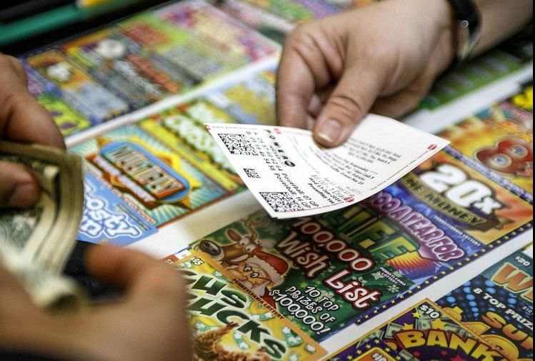 Woman mistakenly mismatched her 7 crore lottery ticket in a shop after 10 days she got it because of Indian shopkeeper in America Massachusetts