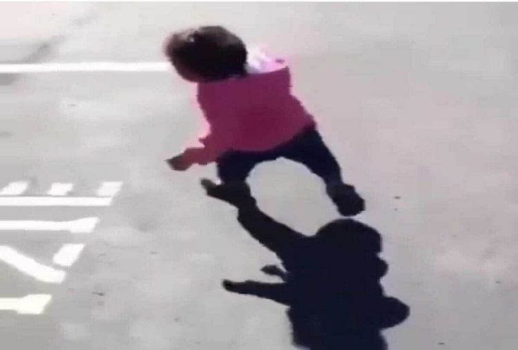 child girl scared when seeing his own shadow funny moment viral video on social media