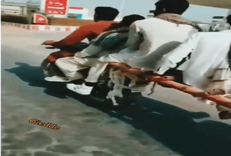 amazing but dangerous desi jugaad because 6 people traveling on single bike watch viral video