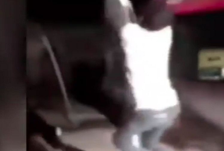 man dancing on the tune of nagin dance video goes viral on social media