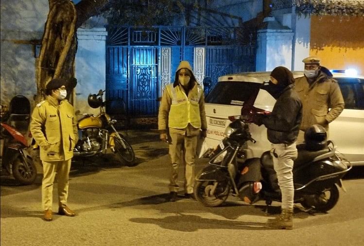 दिल्ली पुलिस को आया अजीबोगरीब ट्वीट