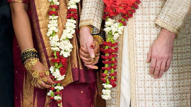 Unique Marriage 36-inch groom gets 34-inch bride in bhagalpur bihar