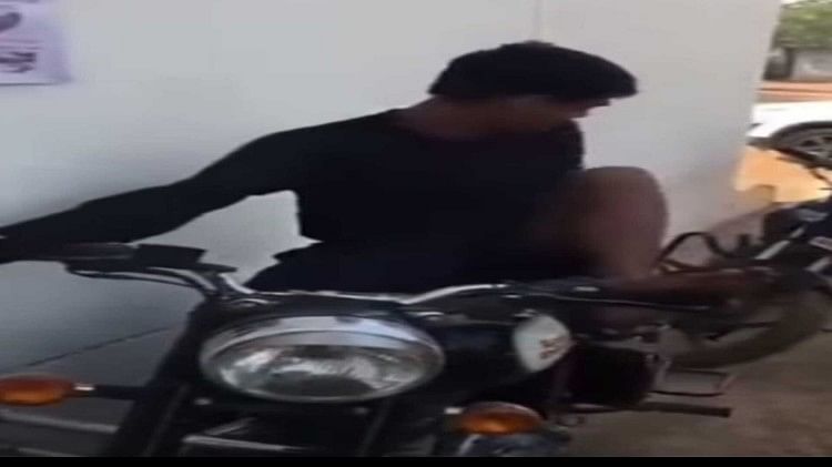 Thief stolen royal Enfield bullet without key you will be shocked watching this viral video