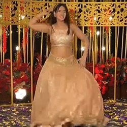 Brides sister performed such a sizzling dance  video going viral on internet