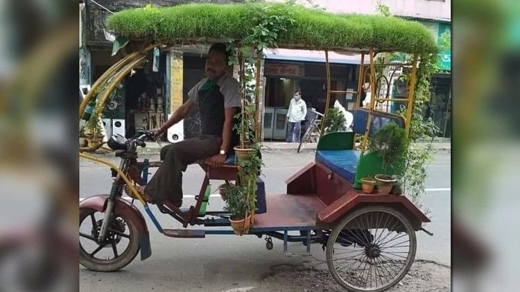 green e-rickshaw