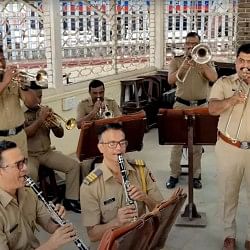 Mumbai Police band played famous tune of ya mustafa after the song Srivalli
