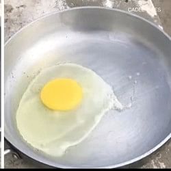 Heatwave In Delhi Man made omelet with the heat of the sun video viral