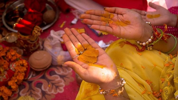 Haldi ceremony held in police station the women constable got a surprise
