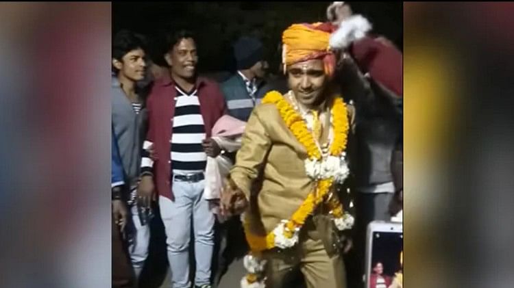 Groom Dance Video The groom rocked the wedding alone danced to the song Aunty Number One