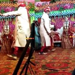 Groom Dance Video the groom could not stop himself did Majnu vala dance openly on stage