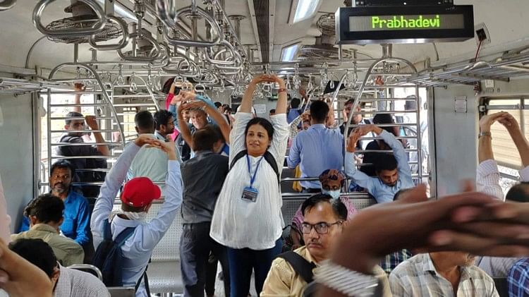International Yoga Day passengers start doing yoga in mumbai local-train see photos