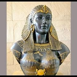 Queen Cleopatra world's most beautiful queen used to bathe in 700 donkey's milk