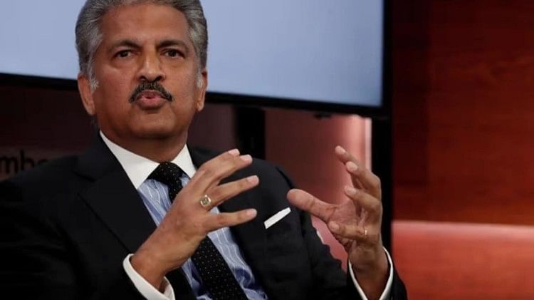 Anand Mahindra Shared A Video Wrote See How Bappa Is Saying Goodbye To Us