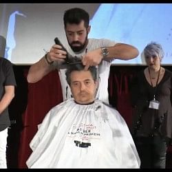 ,guinness world record for fastest haircut In 45 seconds Video Viral