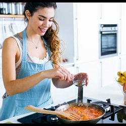 Cooking Mistakes: These Mistakes In Kitchen Can Destroyed Nutrition Of Food