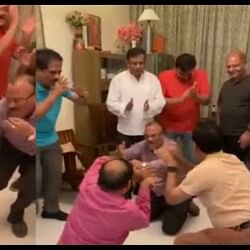 Funny Video uncle did nagin dance with friends video goes viral on social media